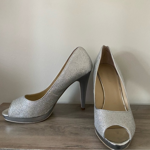 2/$30 Nine West Silver Glitter Sparkle Open Toe Heels - Picture 5 of 6
